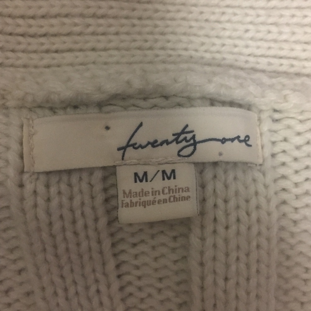 Cute Button Sweater - Picture 3 of 4